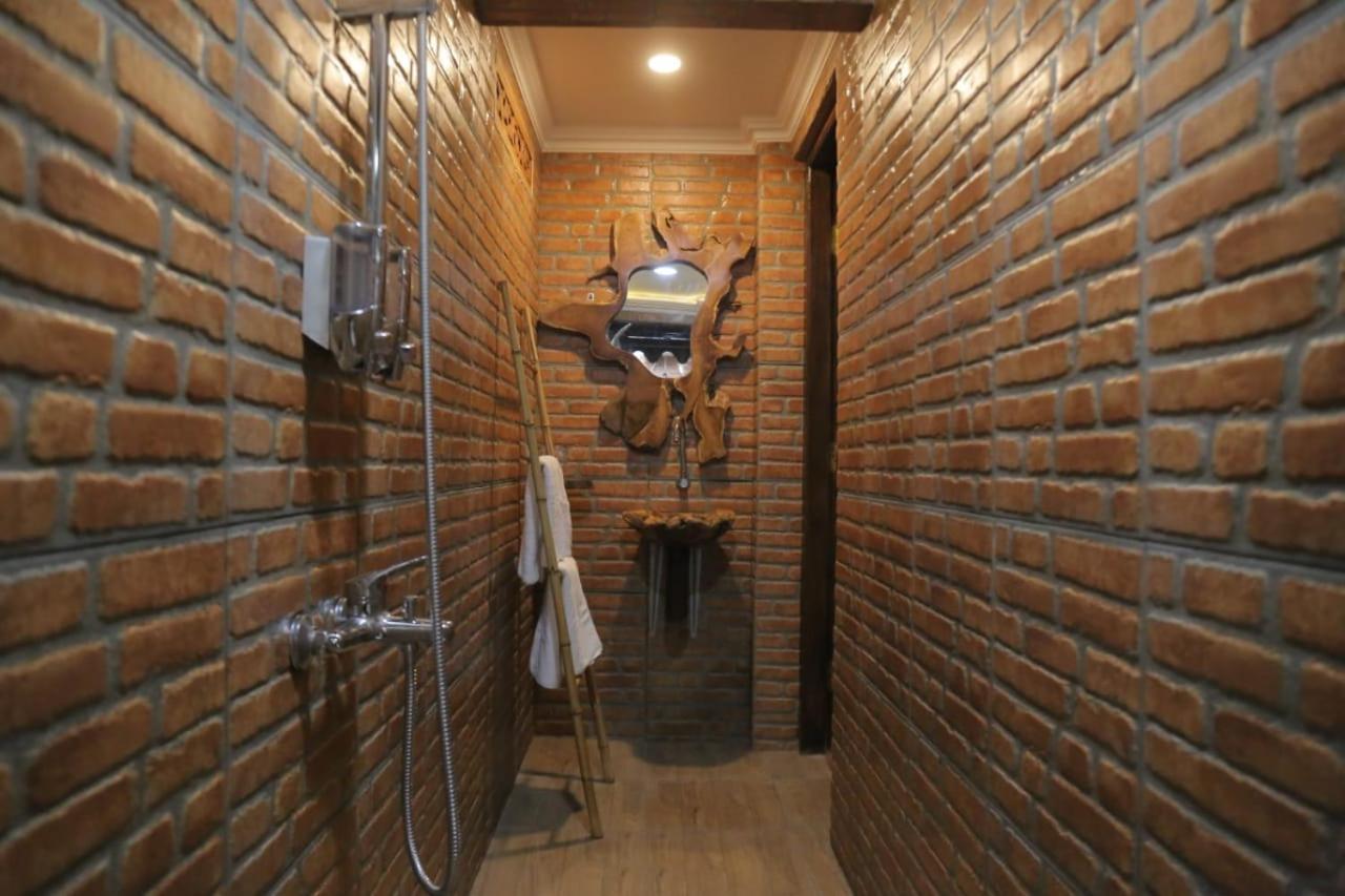 Dem Ayem Heritage Guest House Yogyakarta Exterior photo